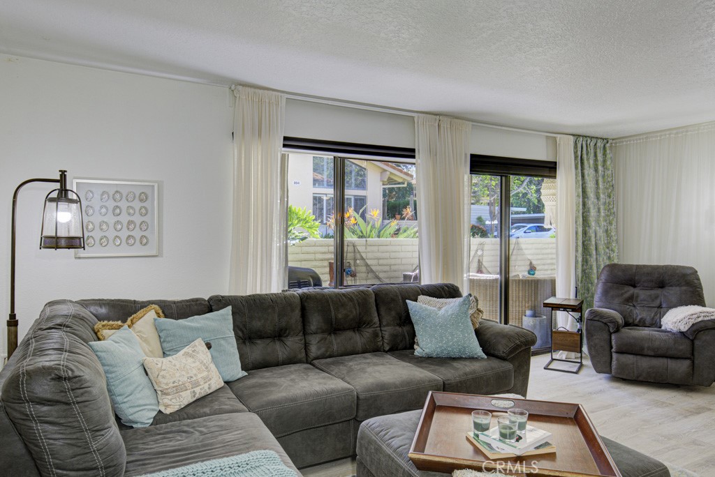 MLS #OC25073786 image #3