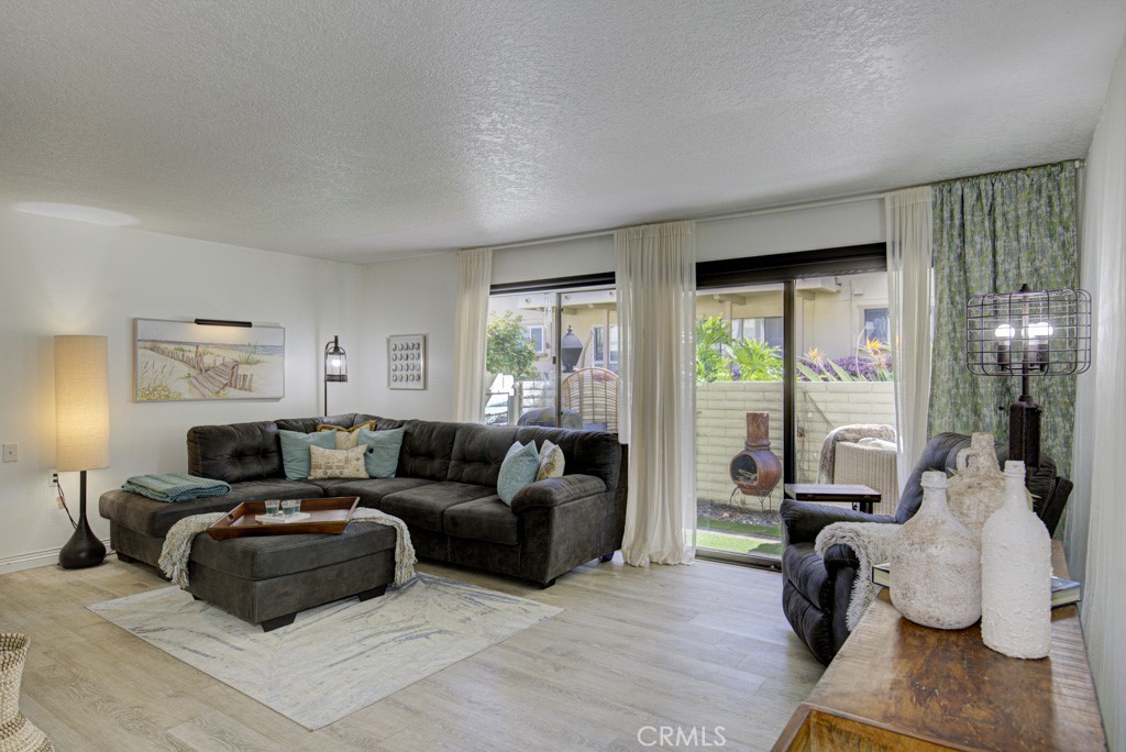 MLS #OC25073786 image #5