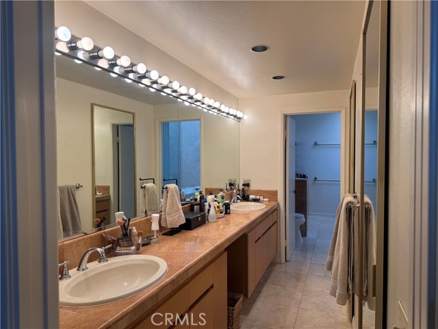 MLS #OC25075204 image #25