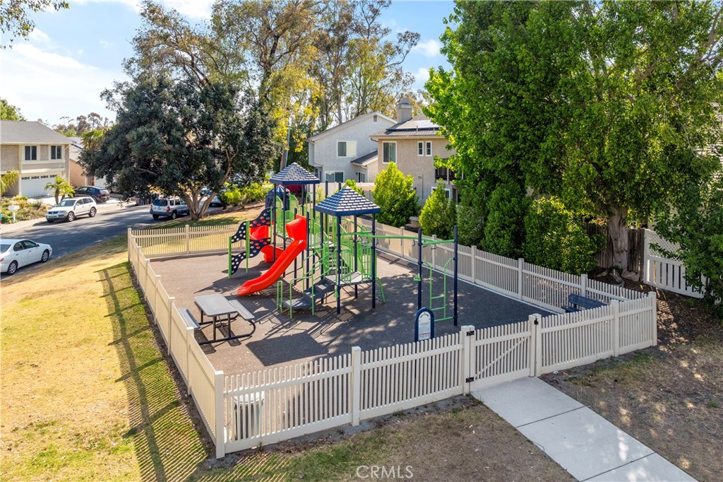 MLS #OC25075208 image #36