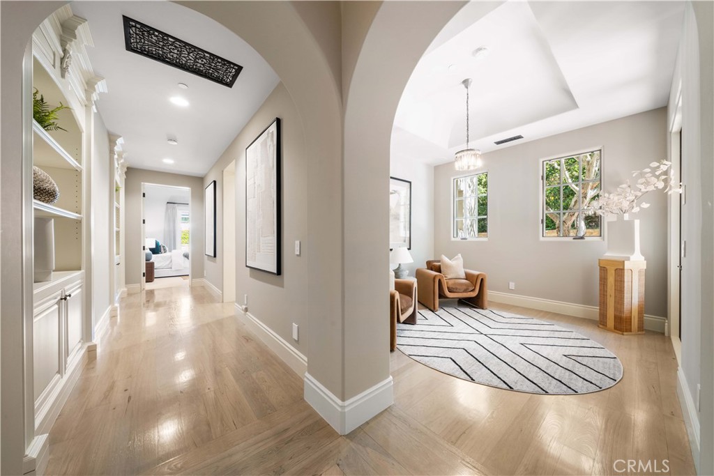 MLS #OC25075294 image #17