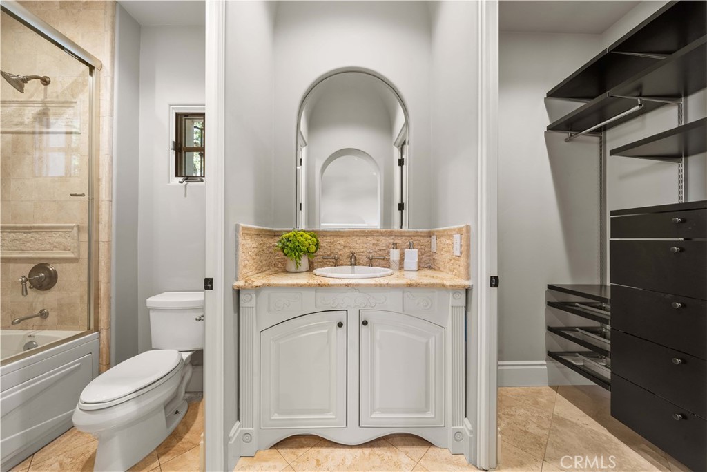 MLS #OC25075294 image #30