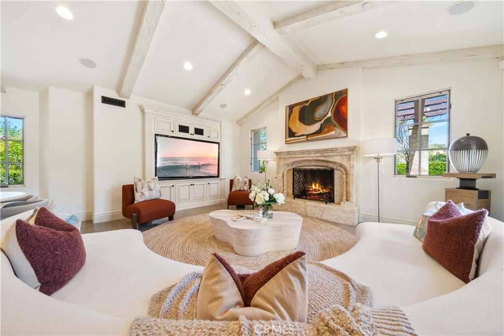 MLS #OC25075294 image #9