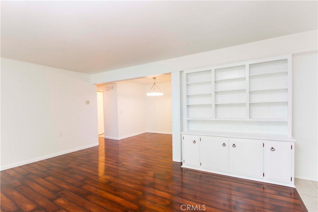 MLS #OC25076211 image #6