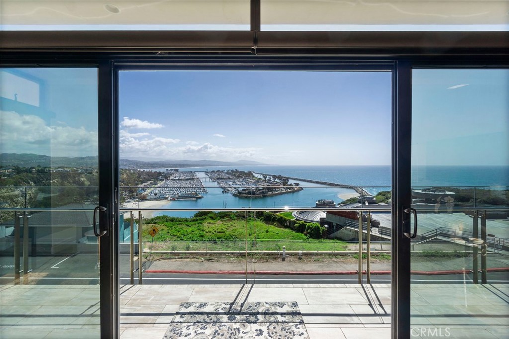 MLS #OC25076661 image #1