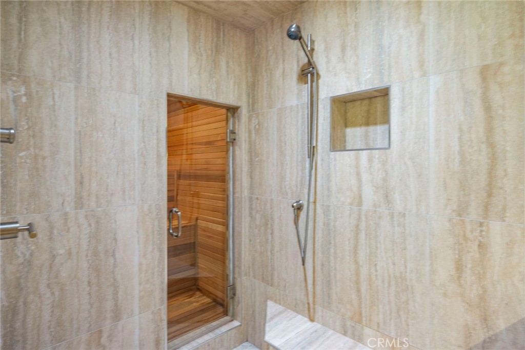 MLS #OC25076661 image #21