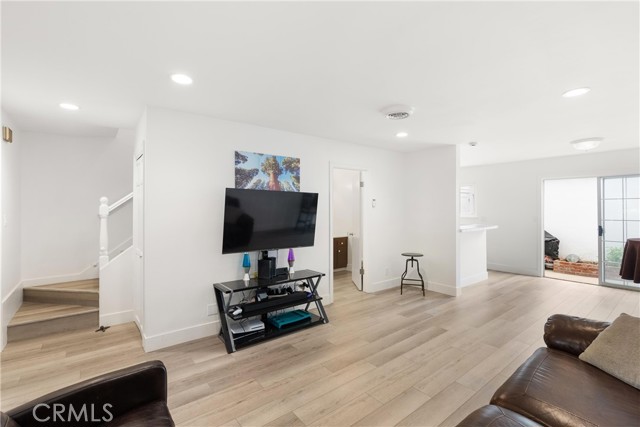 MLS #OC25076987 image #3