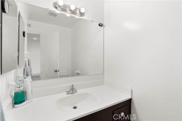 MLS #OC25076987 image #9