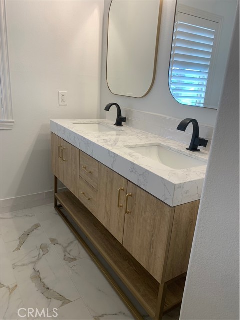 MLS #OC25077150 image #16