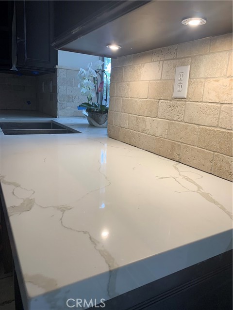 MLS #OC25077150 image #5