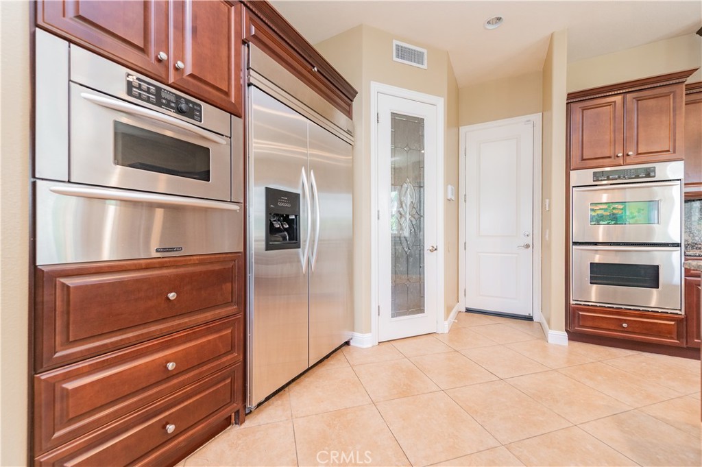 MLS #OC25078235 image #11