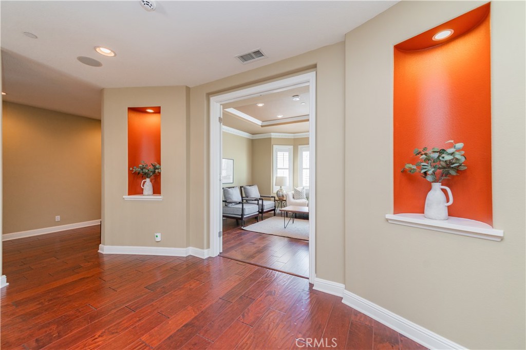 MLS #OC25078235 image #12