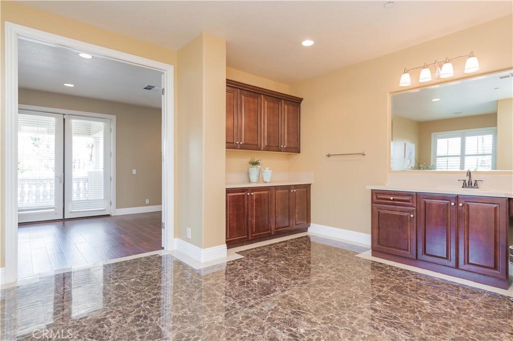 MLS #OC25078235 image #21