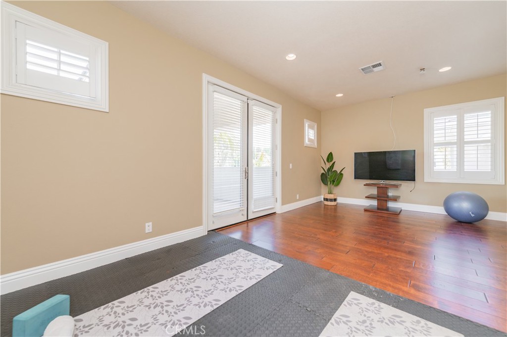 MLS #OC25078235 image #22