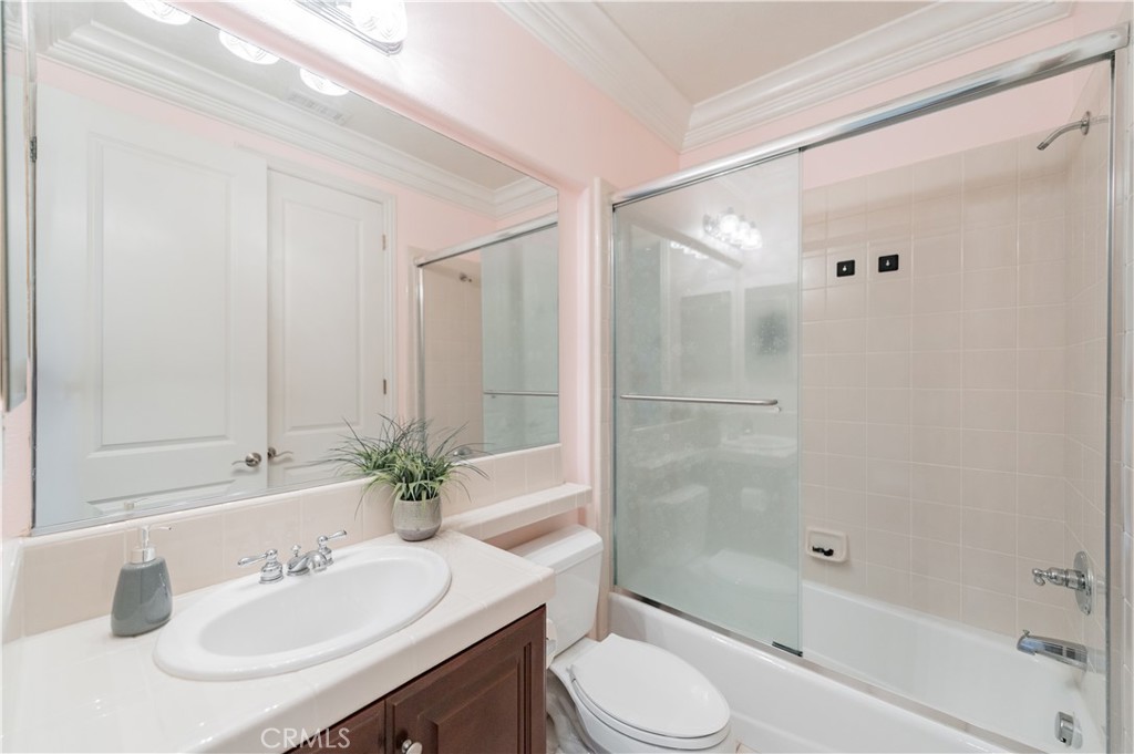 MLS #OC25078235 image #25