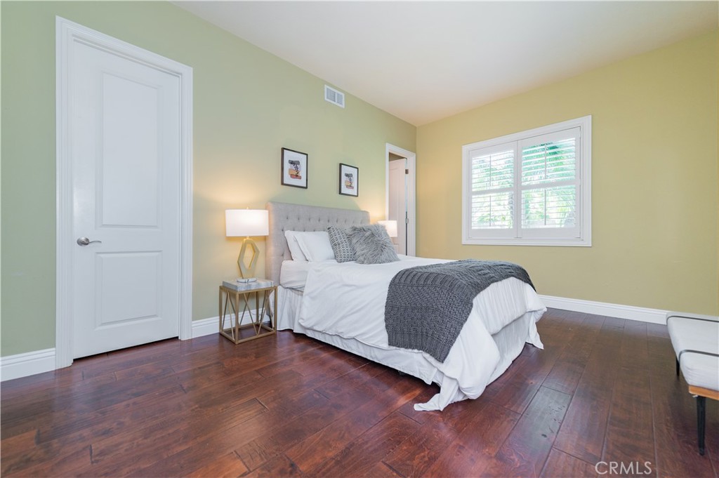 MLS #OC25078235 image #26