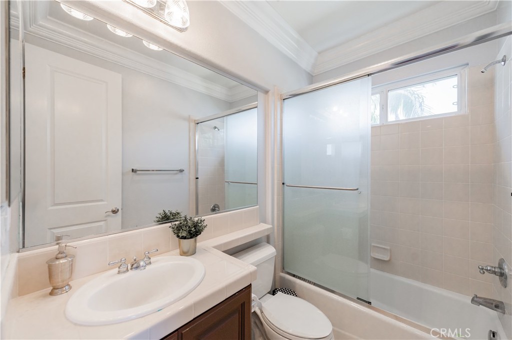 MLS #OC25078235 image #37