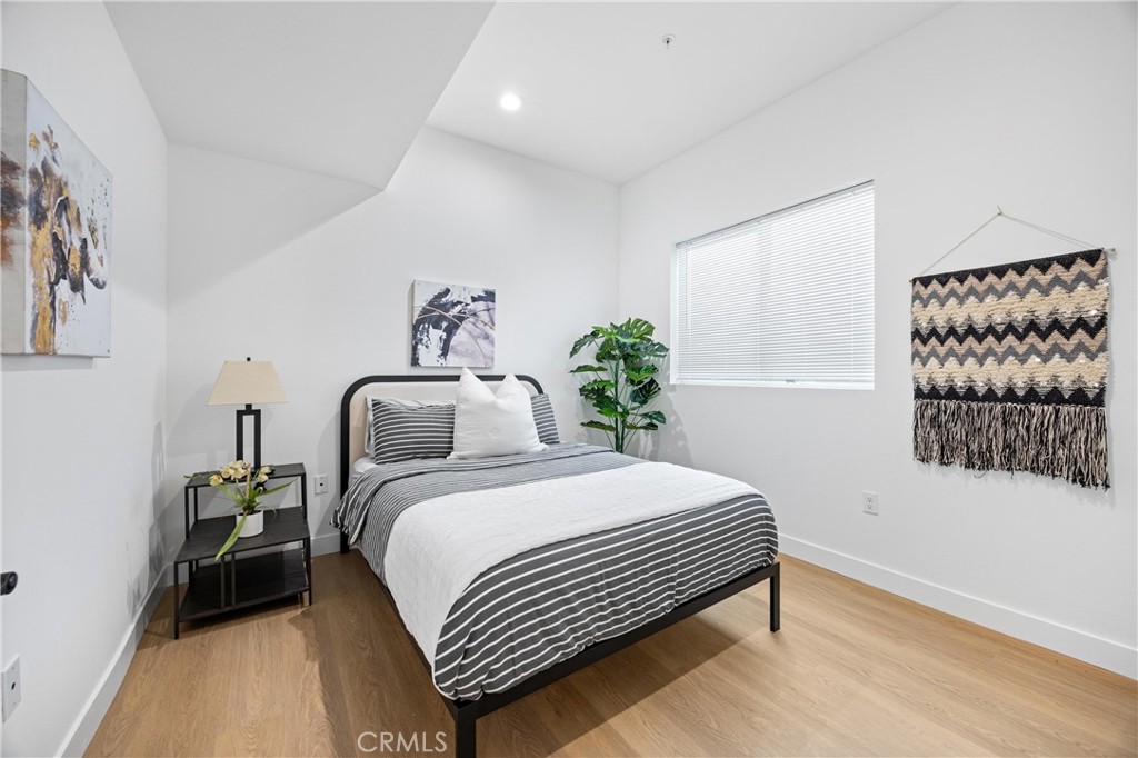 MLS #OC25078852 image #10