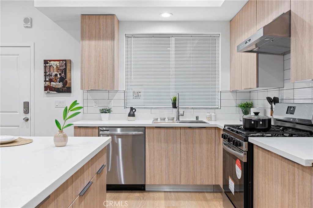 MLS #OC25078852 image #25