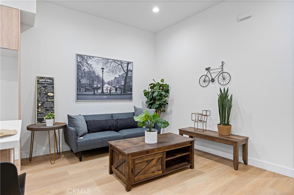 MLS #OC25078852 image #26