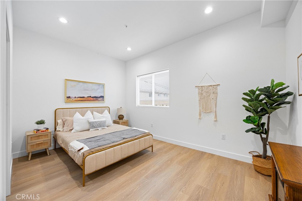 MLS #OC25078852 image #29
