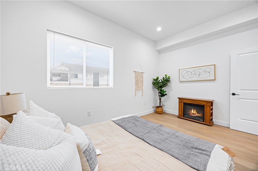 MLS #OC25078852 image #30