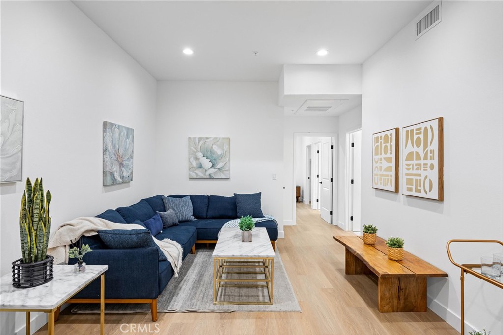 MLS #OC25078852 image #5