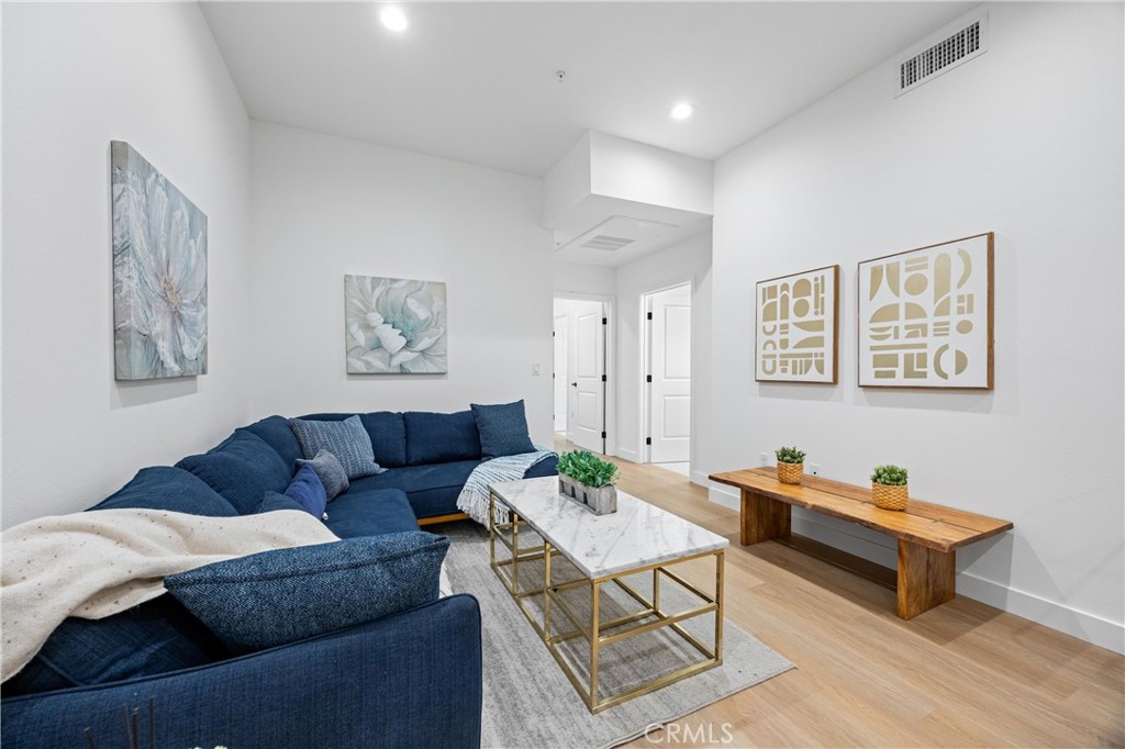 MLS #OC25078852 image #6