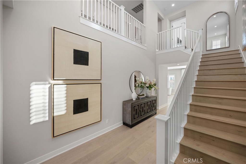 MLS #OC25079886 image #4