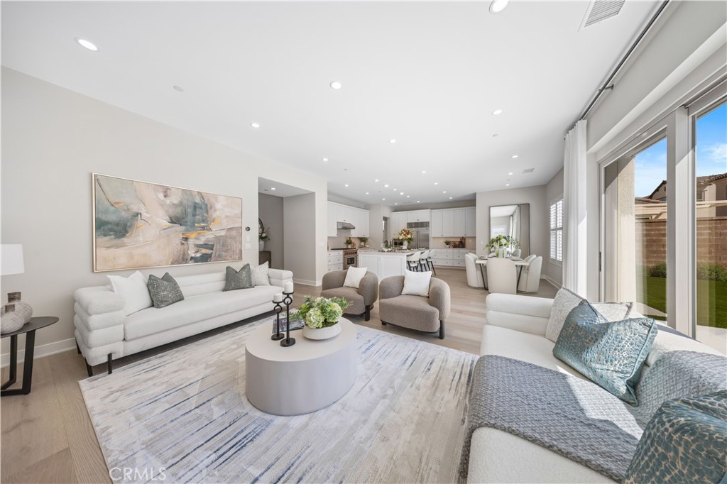 MLS #OC25079886 image #9