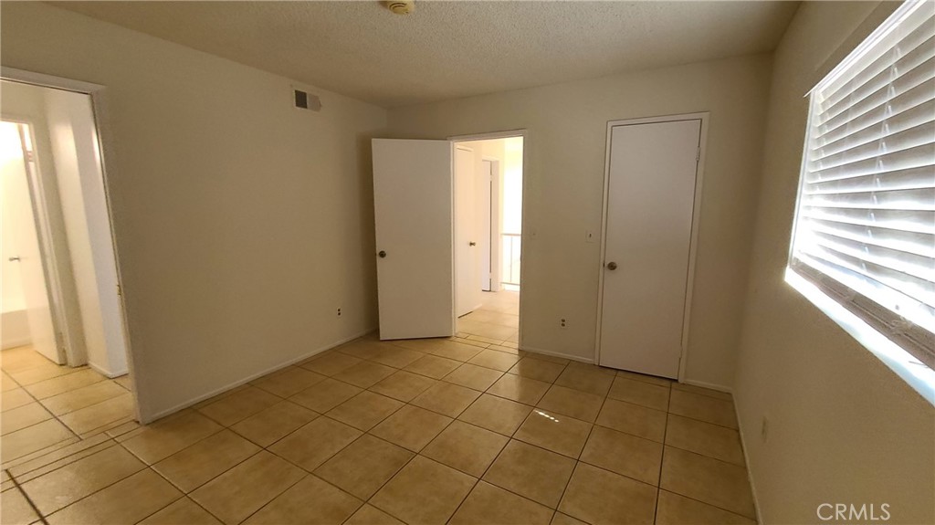 MLS #OC25080322 image #10