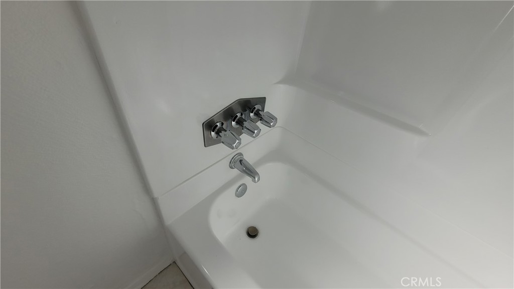 MLS #OC25080322 image #15