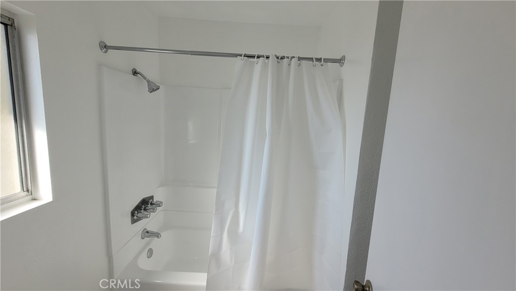 MLS #OC25080322 image #16