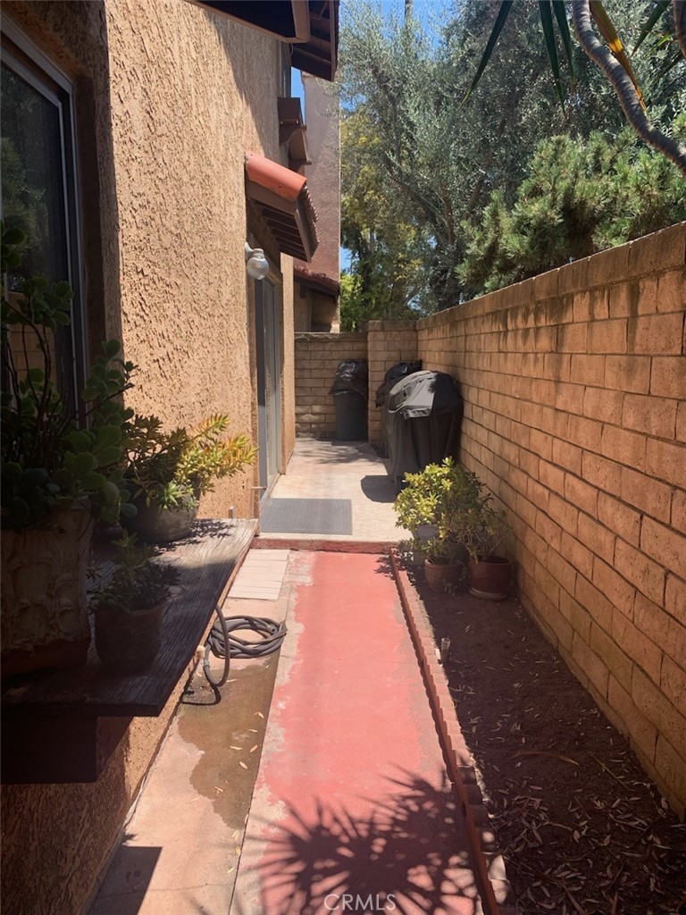 MLS #OC25080322 image #26