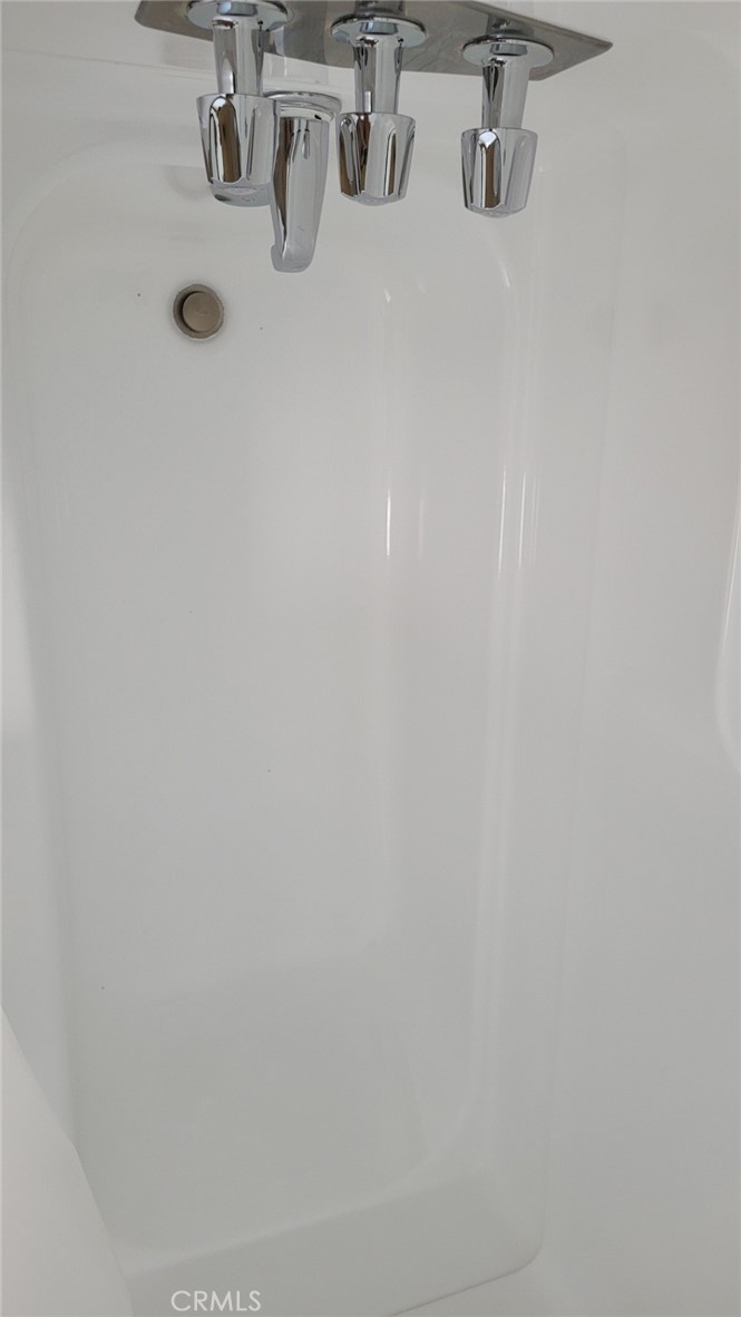 MLS #OC25080322 image #34