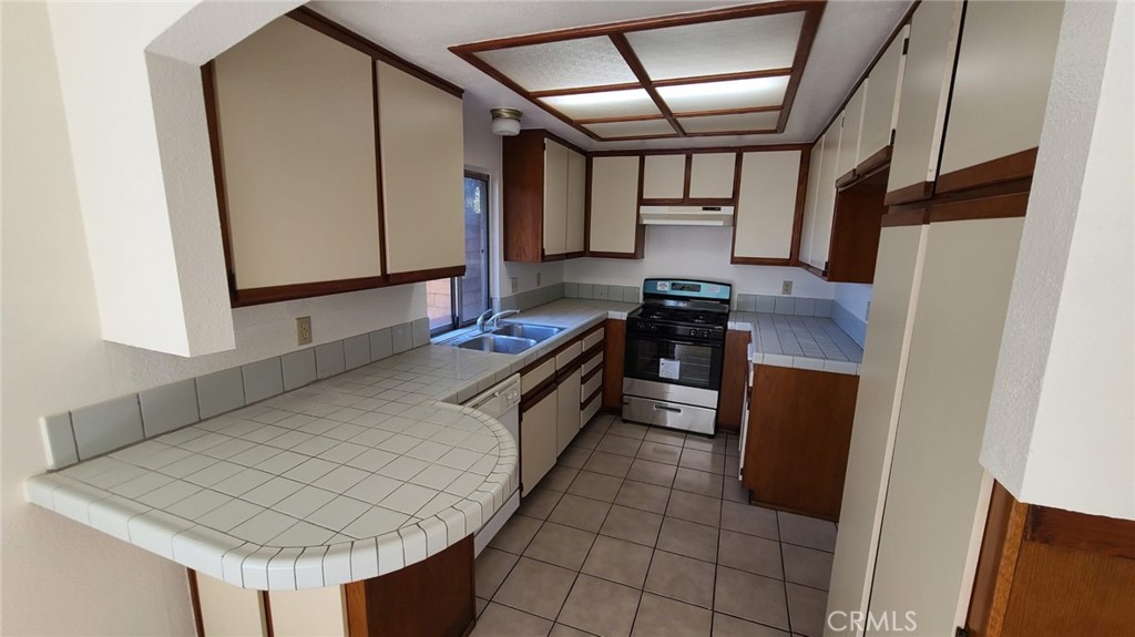 MLS #OC25080322 image #5