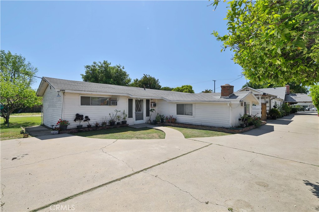 MLS #OC25080584 image #16