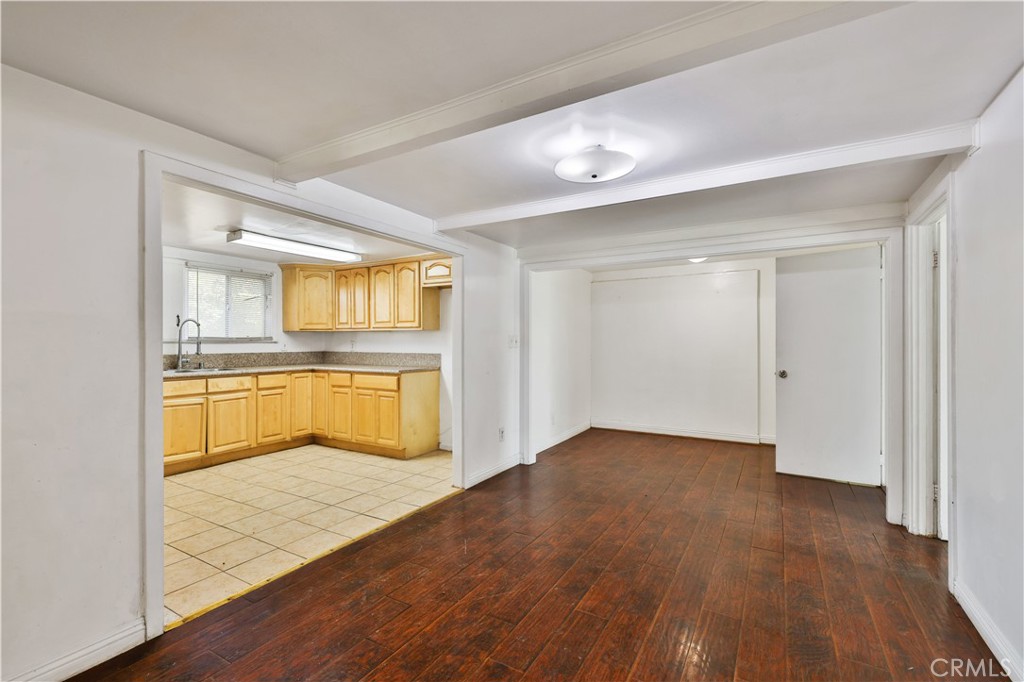 MLS #OC25080584 image #28