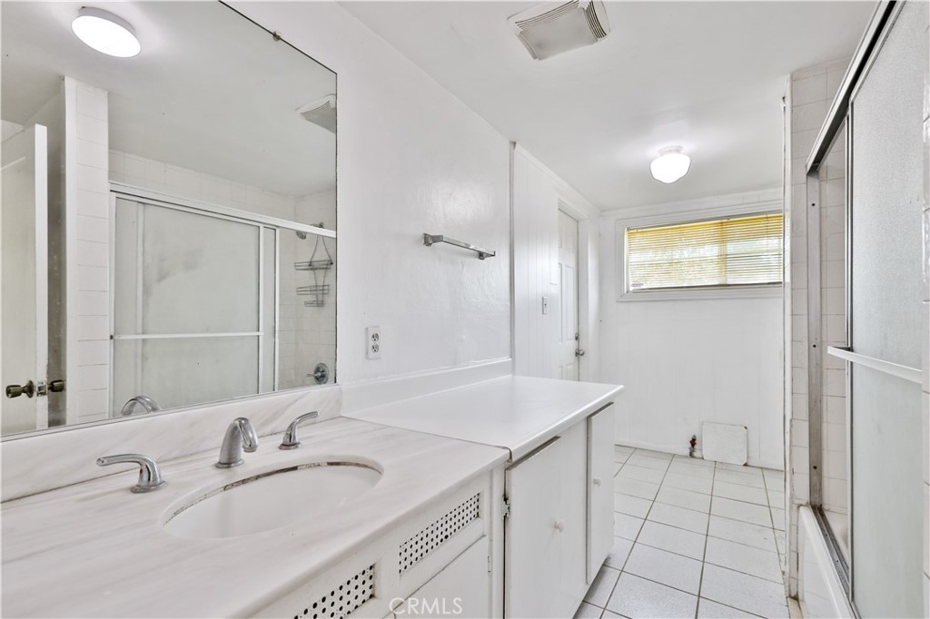 MLS #OC25080584 image #39