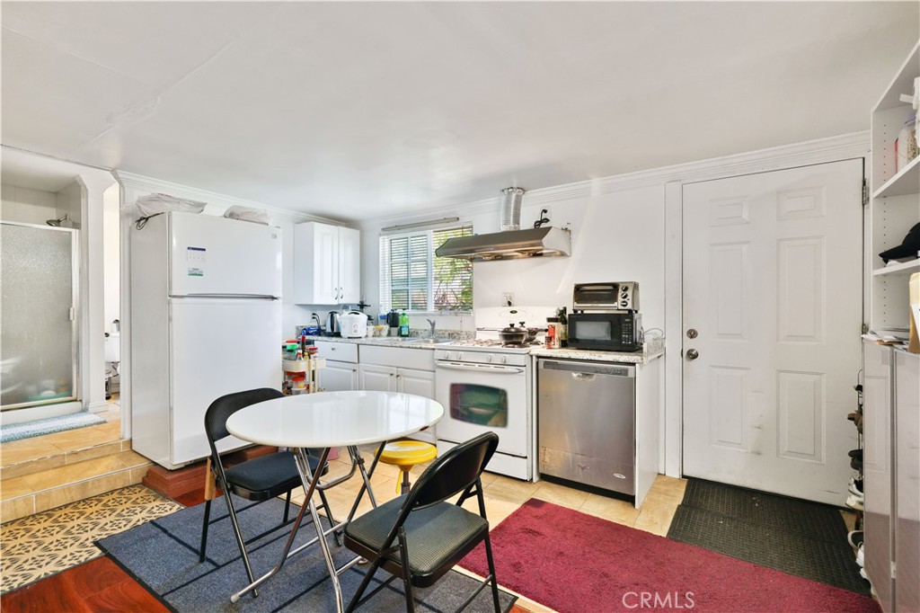 MLS #OC25080584 image #45