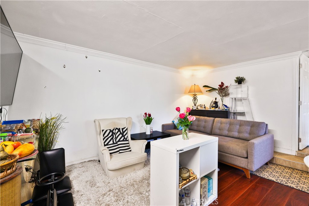 MLS #OC25080584 image #46