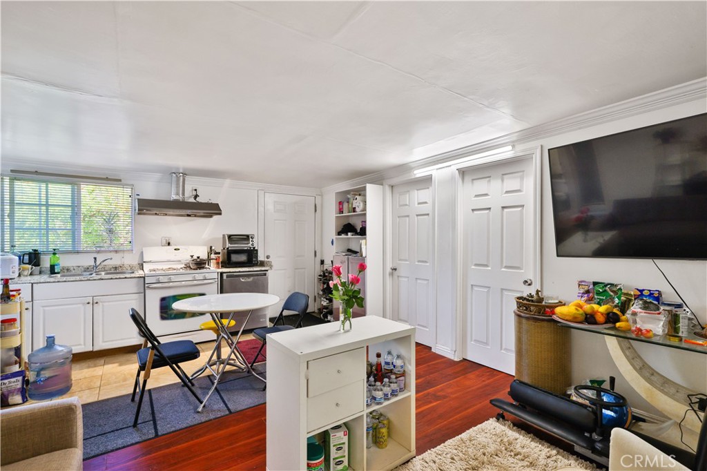 MLS #OC25080584 image #49