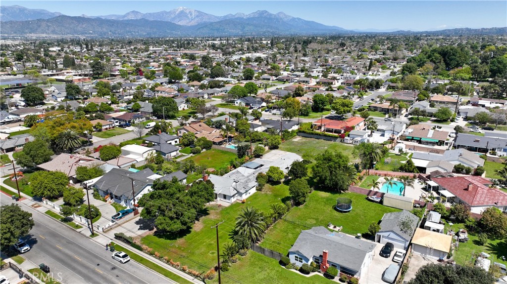 MLS #OC25080584 image #8