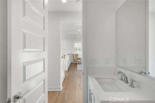 MLS #OC25080716 image #22