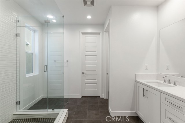 MLS #OC25080716 image #23