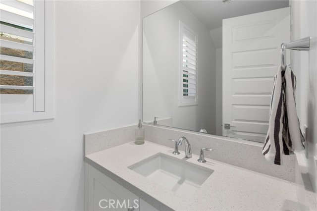 MLS #OC25080716 image #33