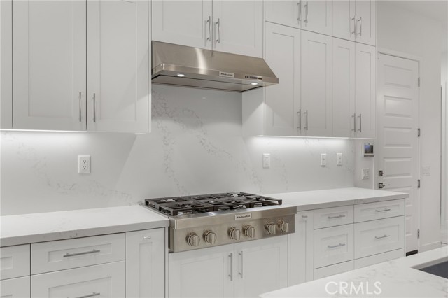 MLS #OC25080716 image #4