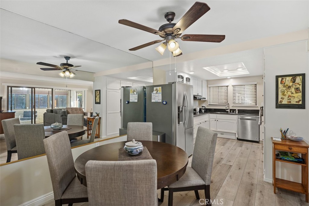 MLS #OC25080823 image #11