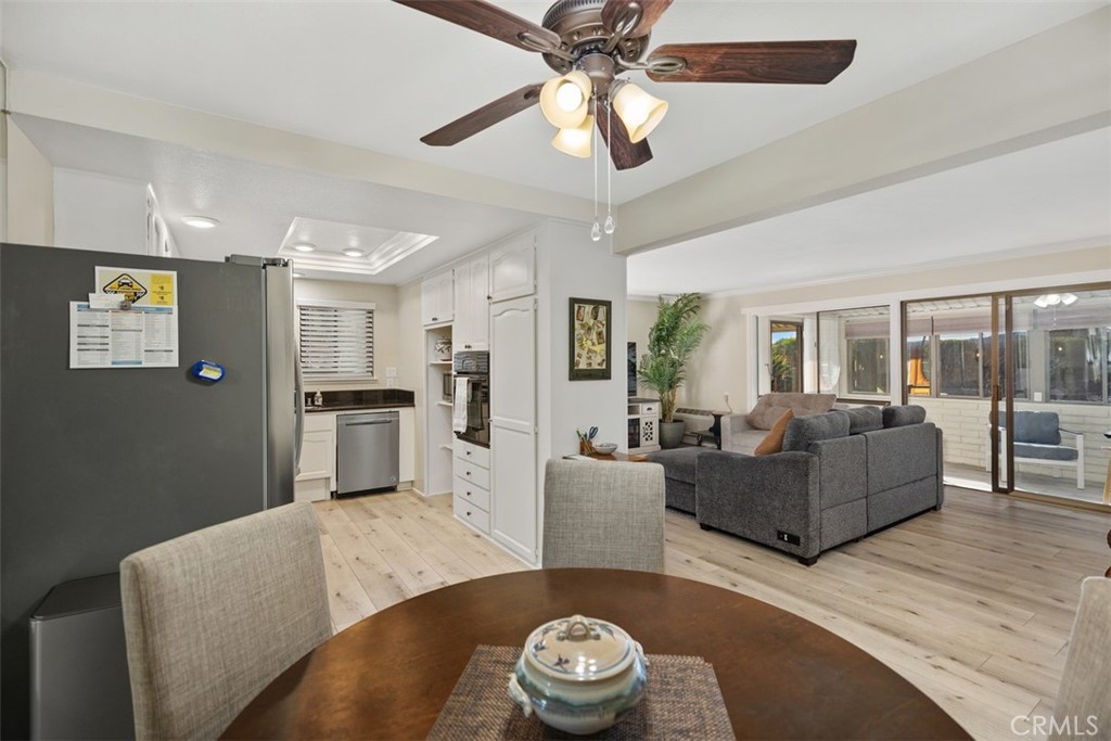 MLS #OC25080823 image #12