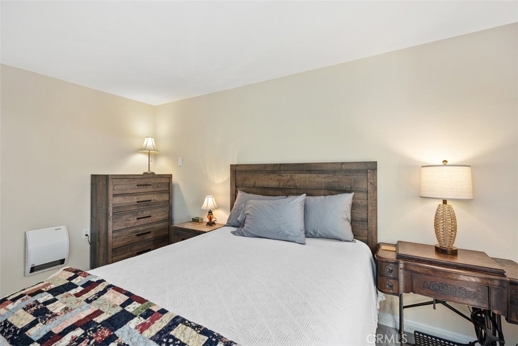 MLS #OC25080823 image #19